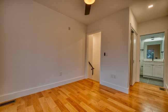 Foto del edificio - 5835 Colorado Ave NW