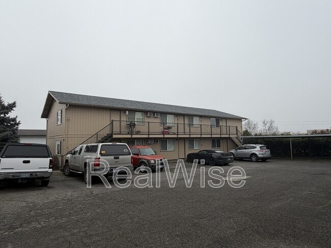 Building Photo - 1703 NE Fairview Ave