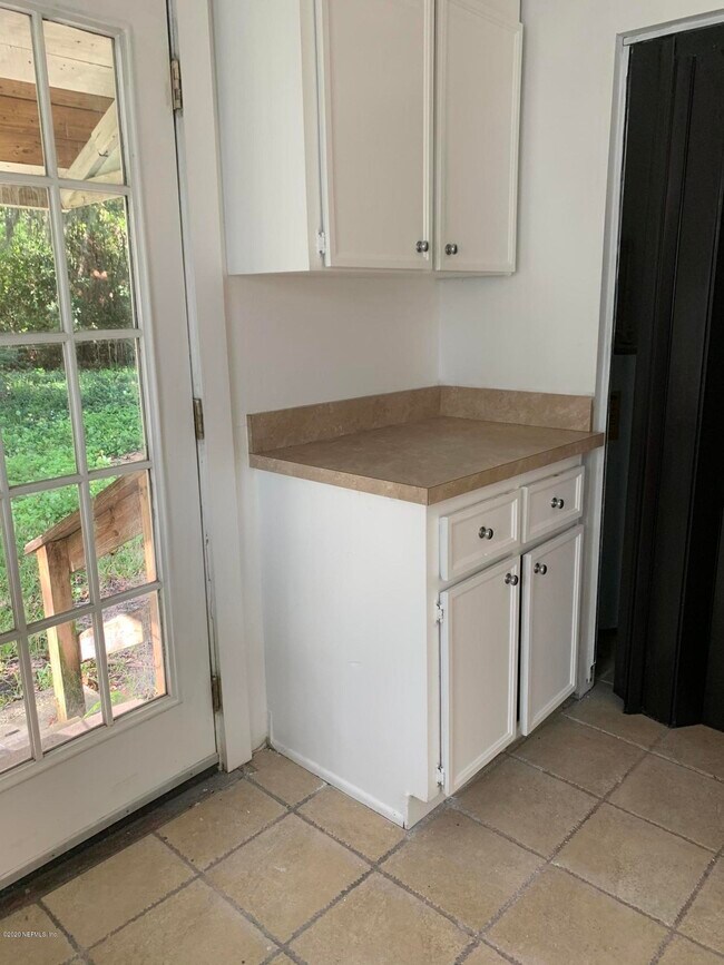 Foto del edificio - 10232 Oakridge St