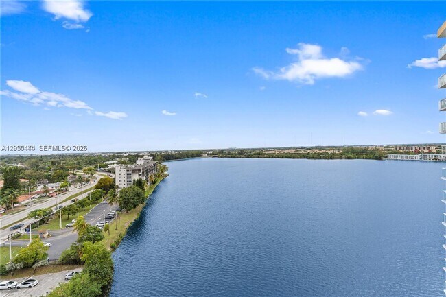 Foto del edificio - 1301 NE Miami Gardens Dr