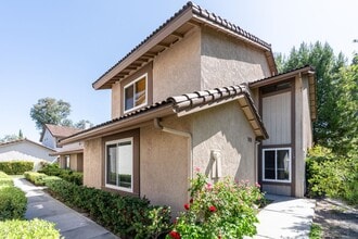 Building Photo - 1119 Carmel Cir