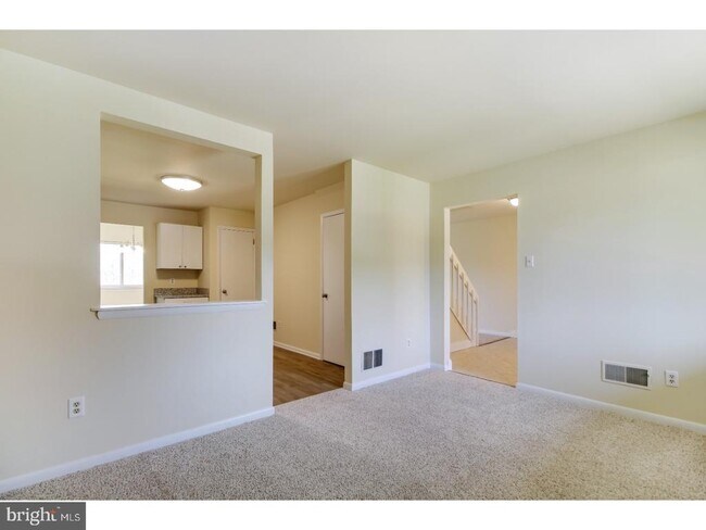 Building Photo - 207 Josephs Way