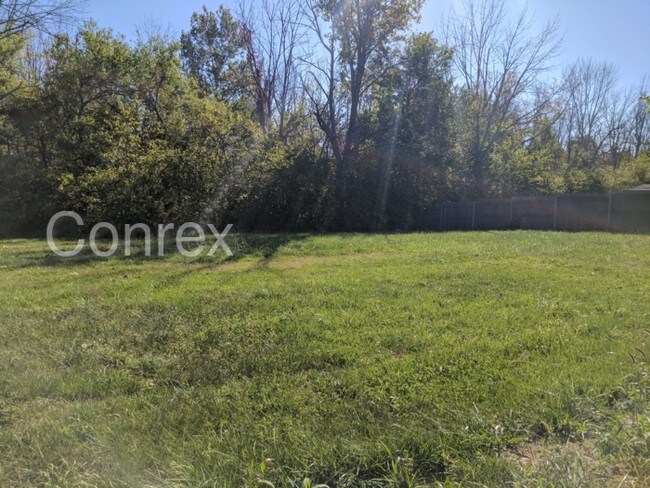 Building Photo - 7390 Elk Creek Rd