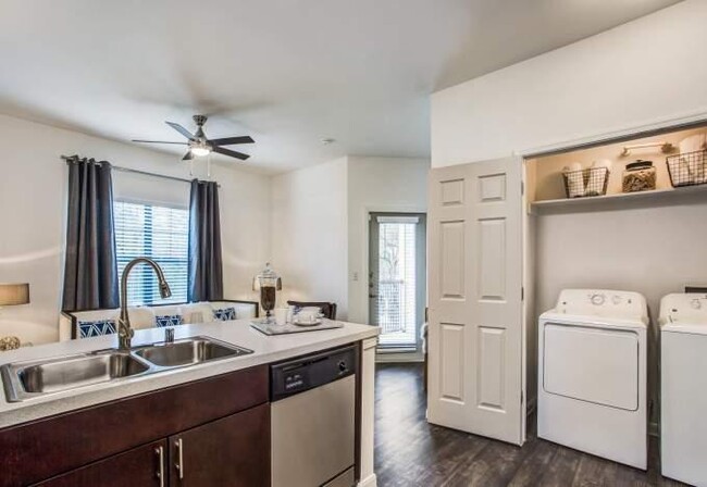 Foto del edificio - 1 bedroom in Houston TX 77090