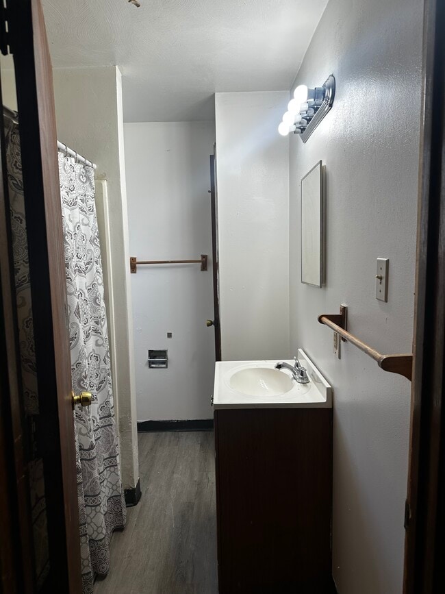 Building Photo - 3804 Soltis Dr
