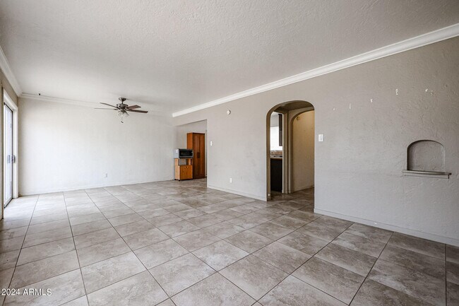 Foto del edificio - 1412 E Hubbell St