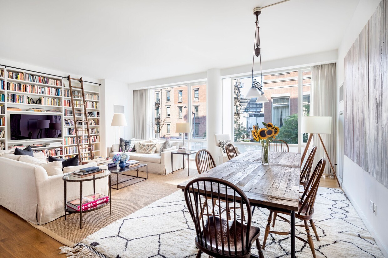 Photo - 311 W Broadway (New York, NY)