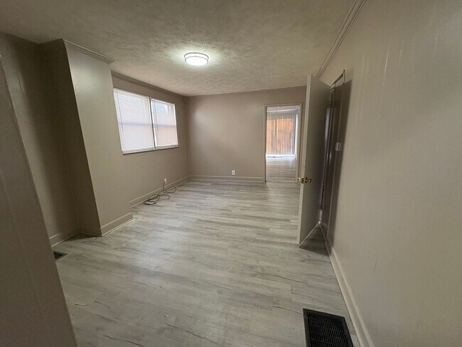 Foto del edificio - 3-Bedroom Home for Rent – Recently Renovated