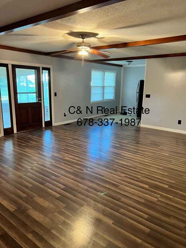 Foto del edificio - 6201 Angus Cir NW