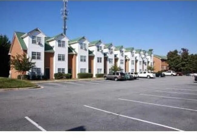 Building Photo - 2165 S Milledge Ave