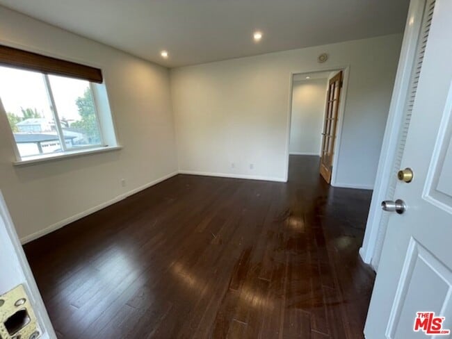 Foto del edificio - 4450 Campbell Dr