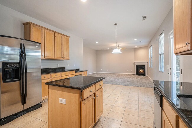 Building Photo - 239 Clayburne Dr