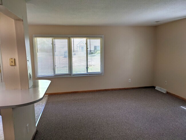 Foto del edificio - 3045 Grimes Ave N