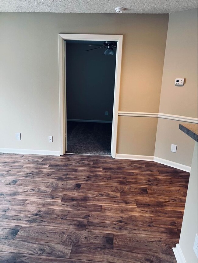 Entry way - Pleasant Woods