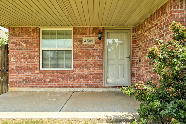 Foto del edificio - Great 3 Bed/2 bath home near Tinker AFB! *...