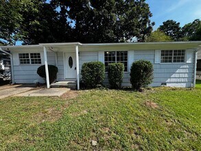 Building Photo - 1117 Carol Cir