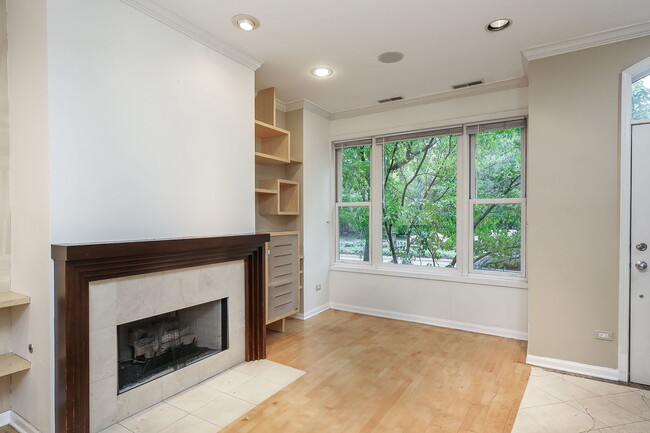 Building Photo - 1344 S Indiana Ave