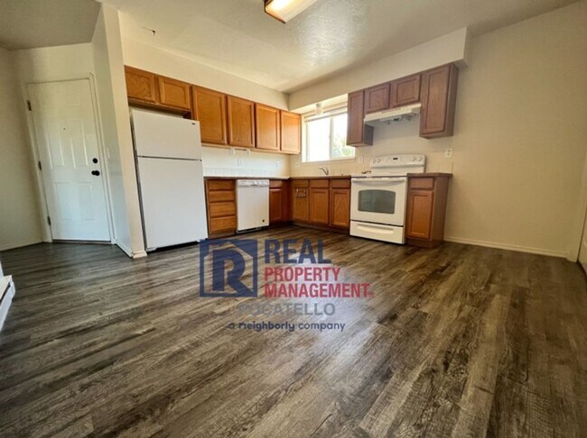 Foto del edificio - 1120 E Poplar St