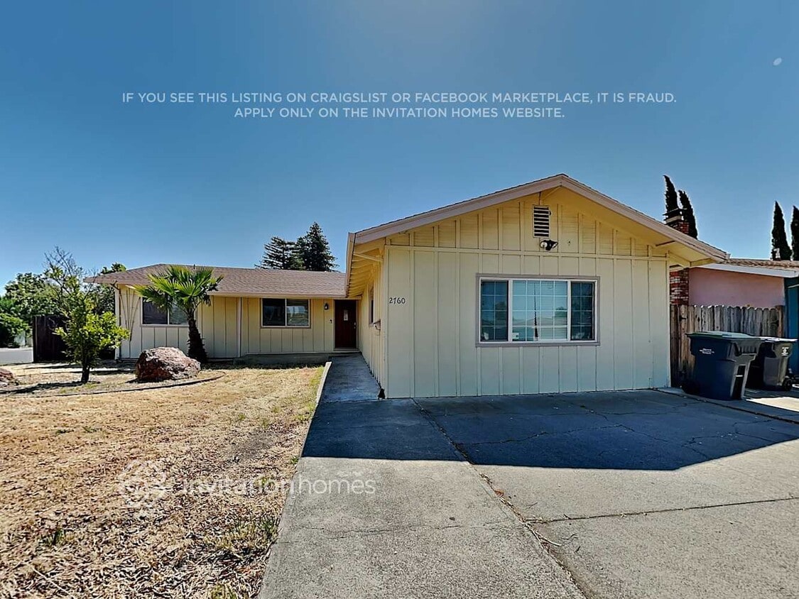 Primary Photo - 2760 Orchid St
