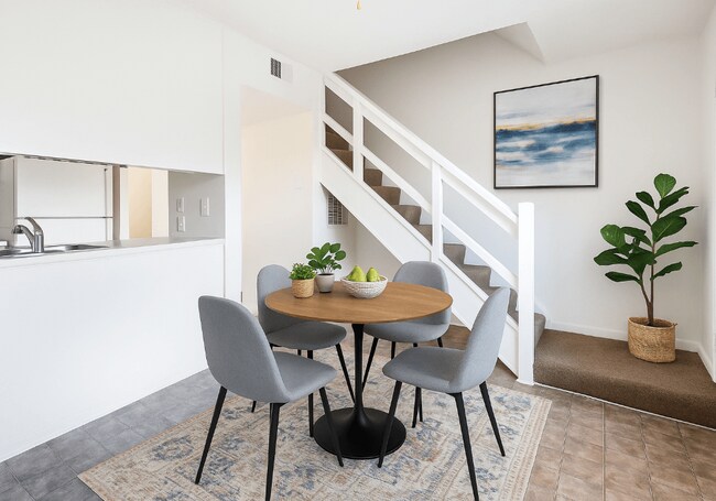 Foto del edificio - Twin Rivers Townhomes