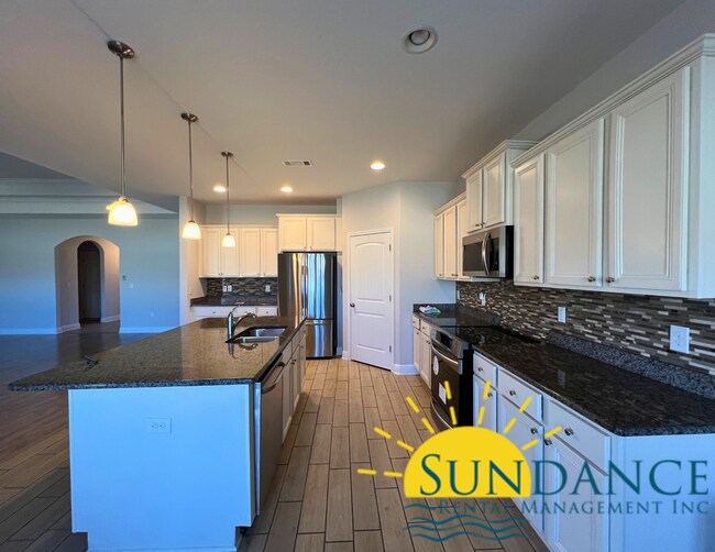 Foto del edificio - Community Pool and Solar in a great Crestv...