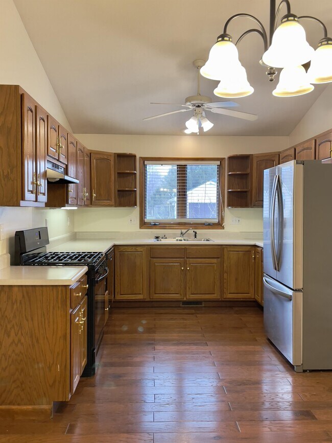 Building Photo - 2708 Findley Dr