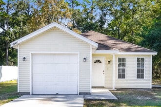 Building Photo - 5743 Kinkaid Rd