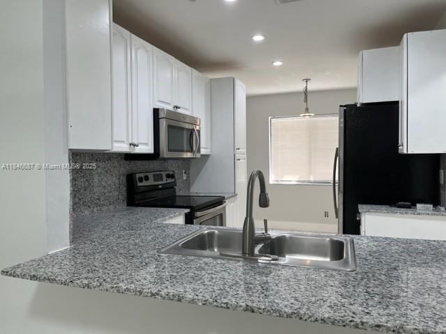 Foto del edificio - 447 Lakeview Dr