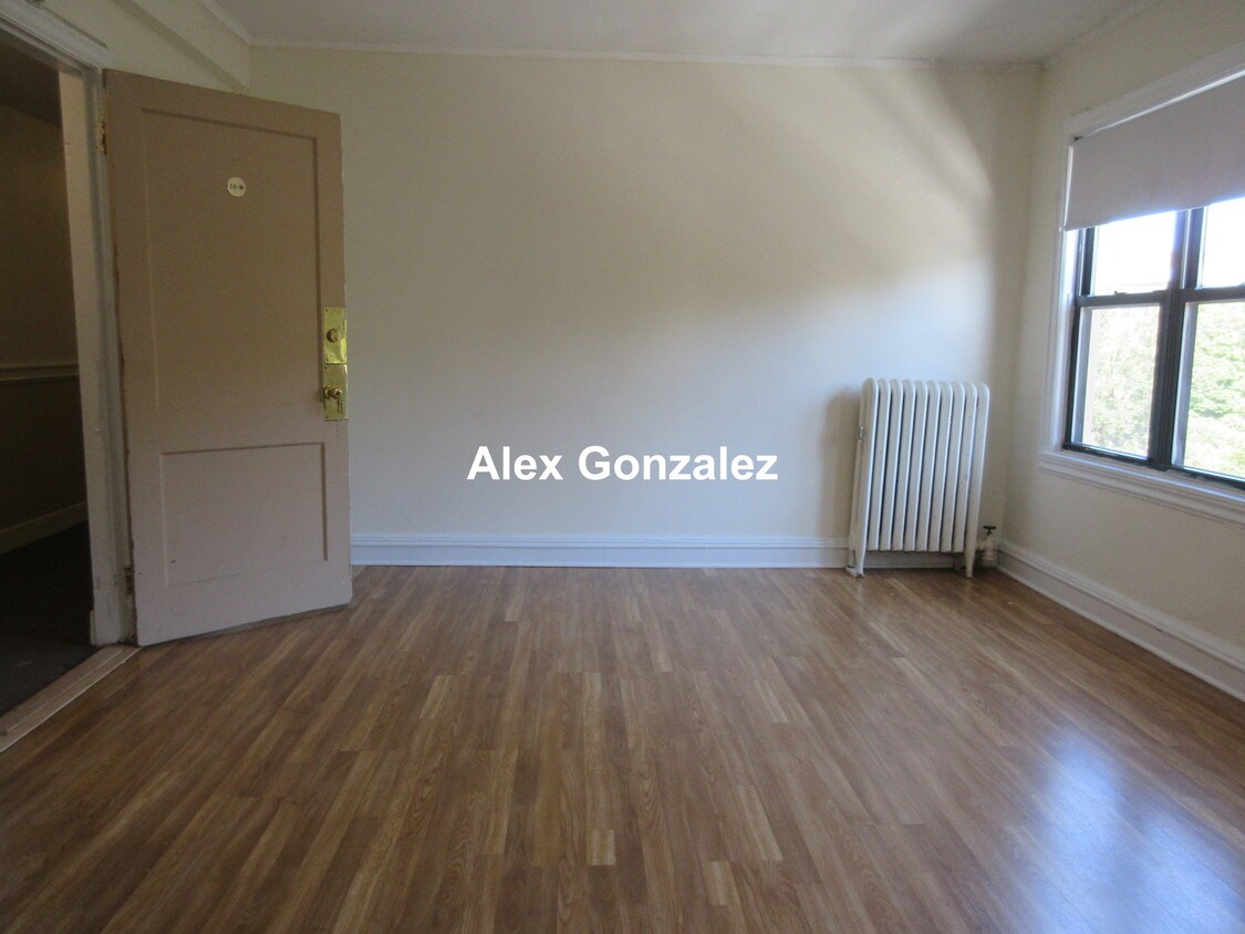 Primary Photo - 1210 Massachusetts Ave