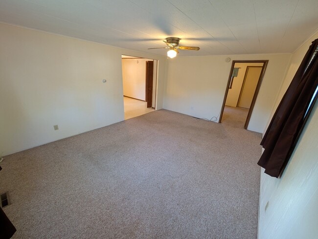 Building Photo - 6383 Zorn Rd