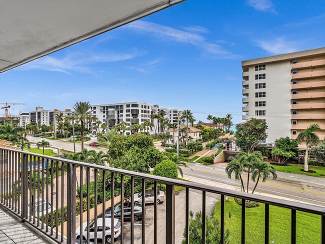 Foto del edificio - 1150 Hillsboro Mile