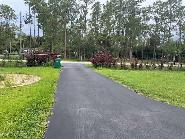 Foto del edificio - 4143 2nd Ave NE