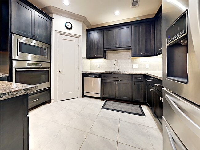 Foto del edificio - 13408 Preston Cliff Ct