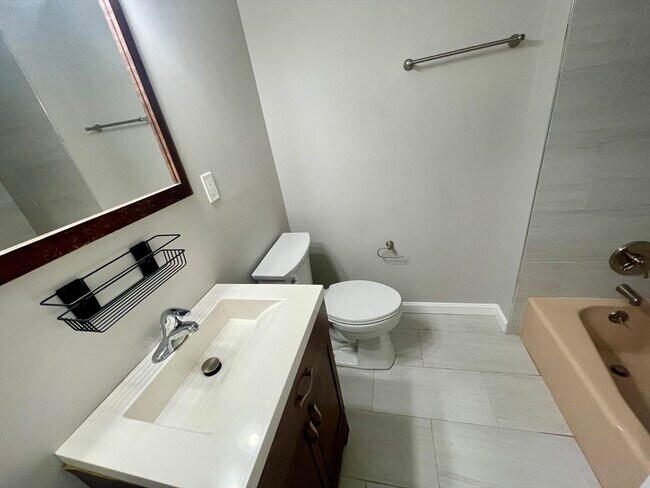 Building Photo - 14B Mayberry Dr