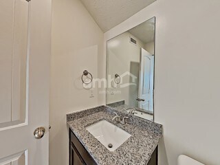 Foto del edificio - 1618 Ursuline Ln
