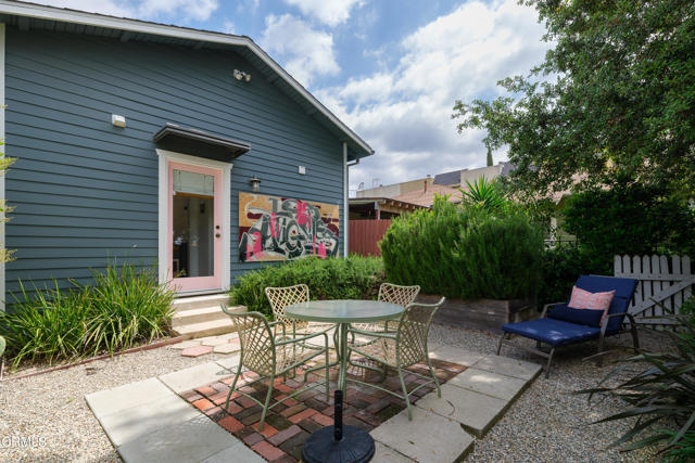 Foto principal - 2325 Montrose Ave