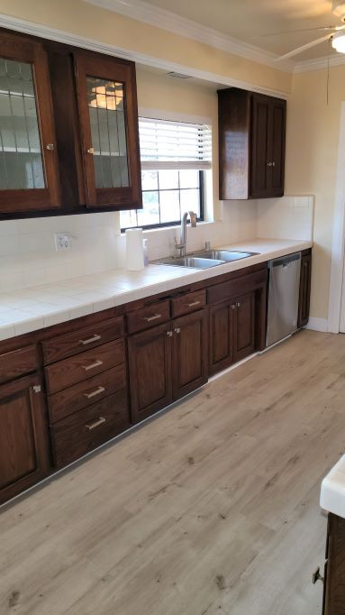 kitchen - 8021 McNulty Ave
