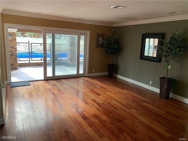 Foto del edificio - 4 br, 3.5 bath House - 9246 Honeysuckle Ave