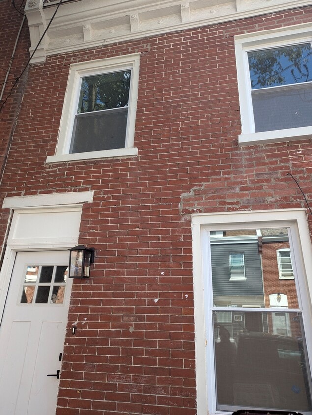 Foto principal - 614 W 8th St
