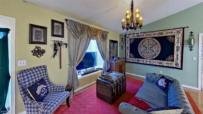 Foto del edificio - 3 br, 2 bath House - 4909 Reginald Road