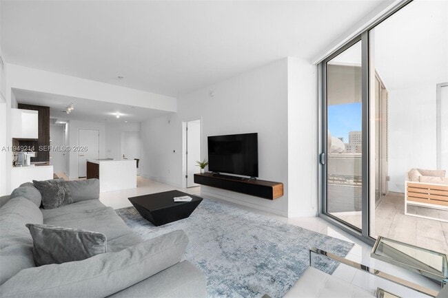 Foto del edificio - 851 NE 1st Ave