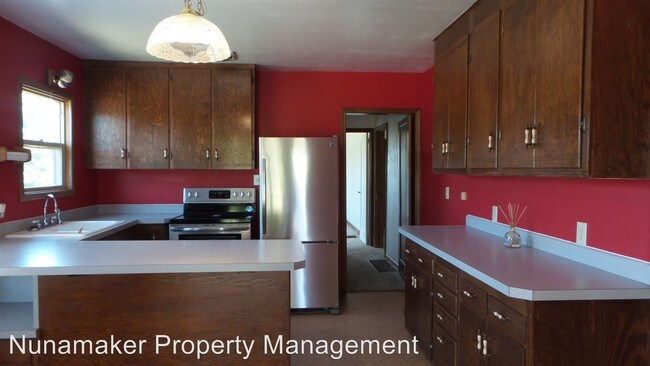 Building Photo - 4 br, 2 bath House - 1350 Sunset Road