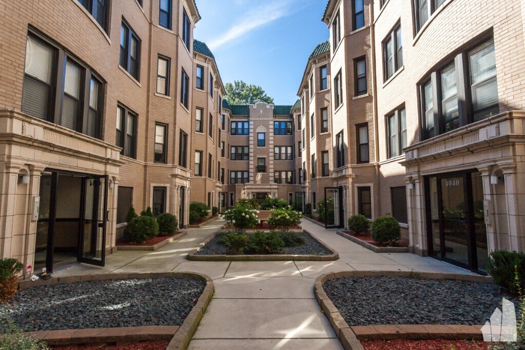 Foto principal - 4034 N Ashland Ave