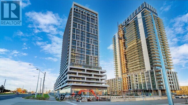 Building Photo - 8960-8960 Jane St