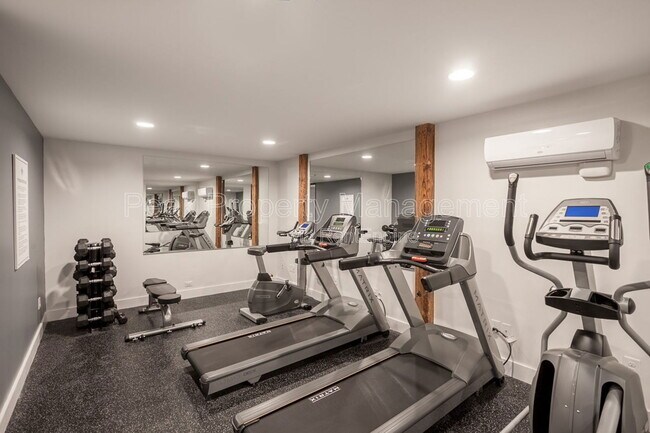 Foto del edificio - 219 E Bank St