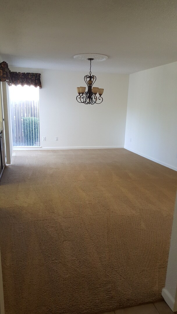 Foto del edificio - South Natomas One Story Great Location 4 b...
