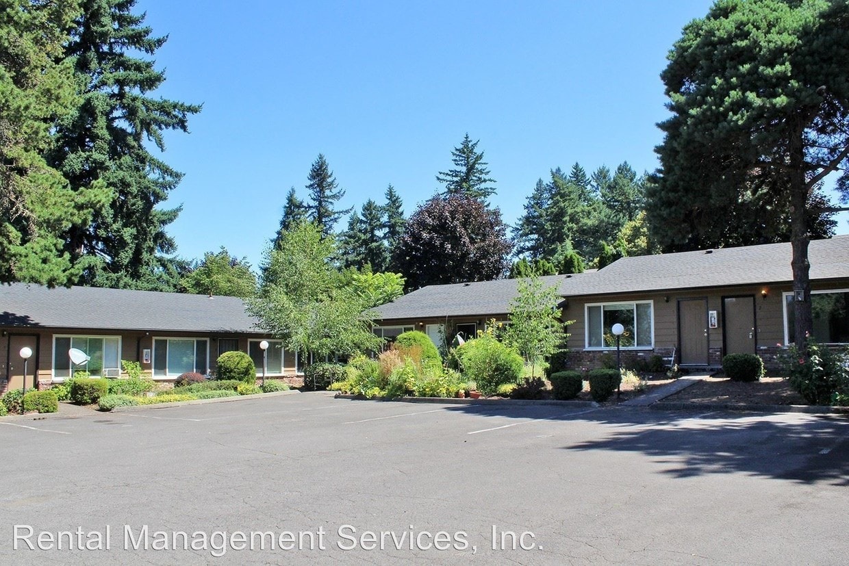 12021 SE Foster Rd, Portland, OR 97266 Room for Rent in Portland, OR