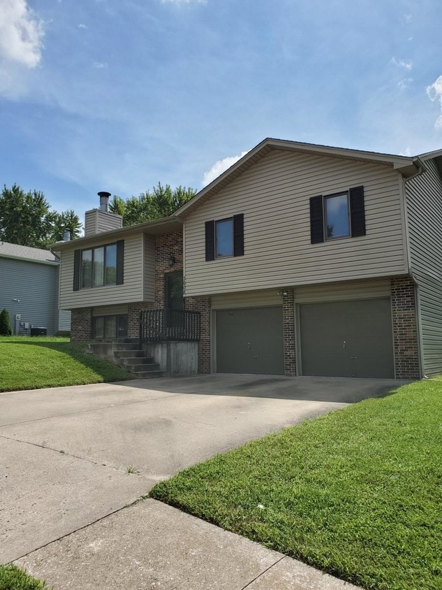 Primary Photo - 3608 Teakwood Dr