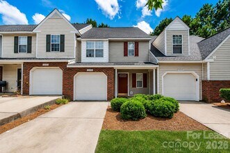 Building Photo - 10048 University Park Ln
