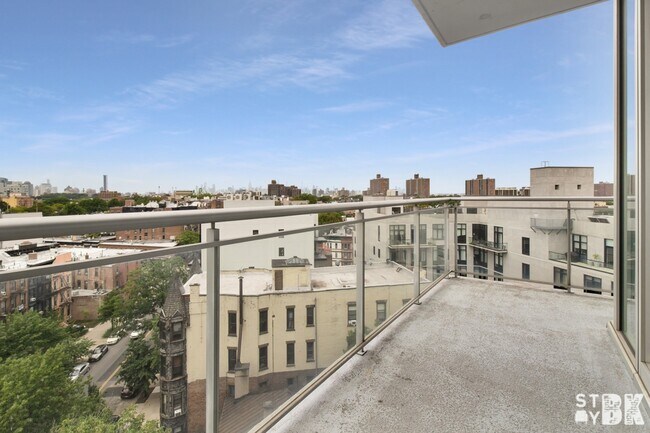 Foto del edificio - 525 Clinton Ave